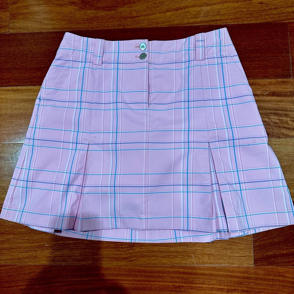 Nike Golf skort like new wore once or twice size 2 - true color see last pic